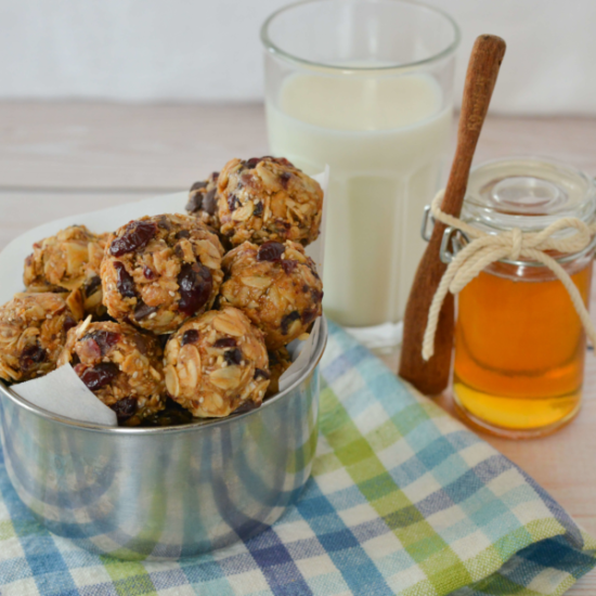 Oat and honey bites